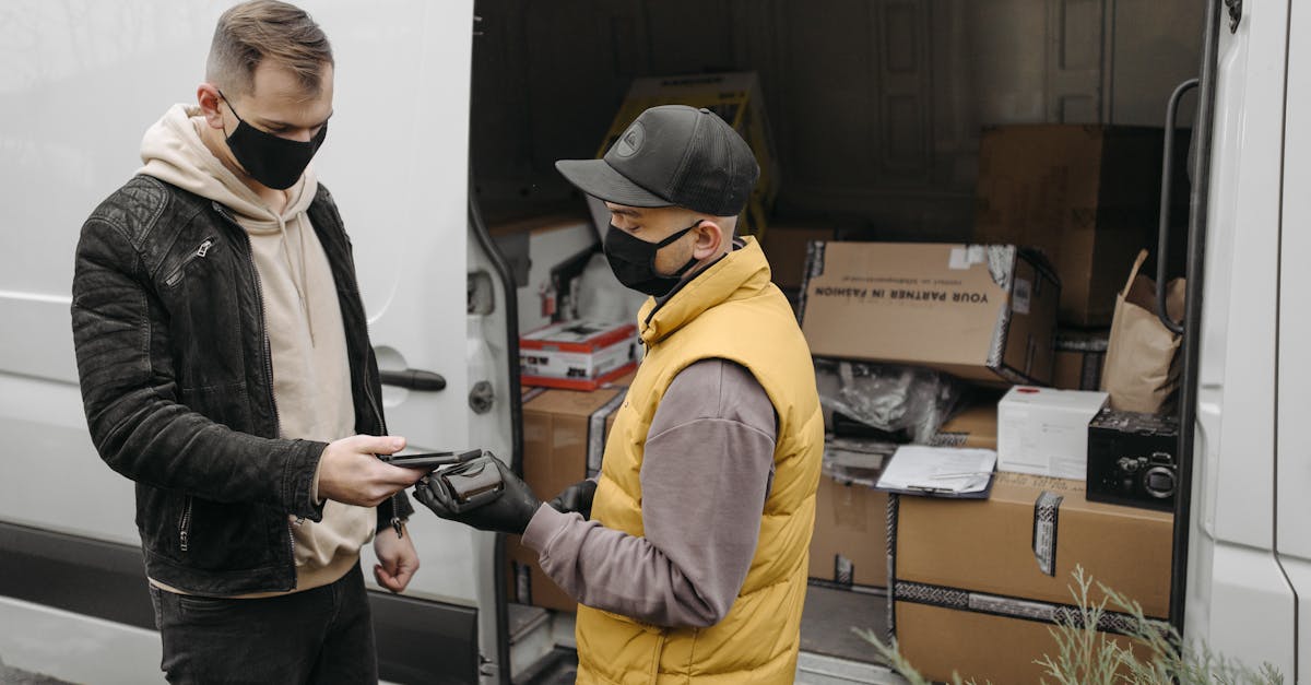 How to choose a white glove logistics provider for antiques